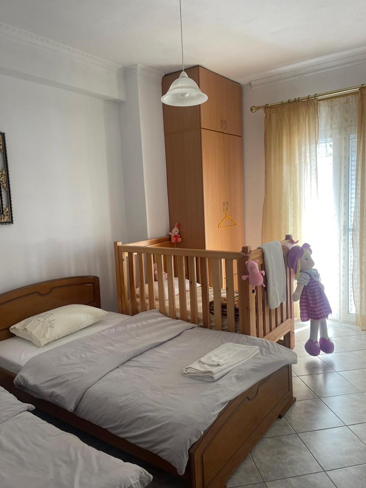 Bright Apartment, Spacious Near The Center Tríkala Exterior foto